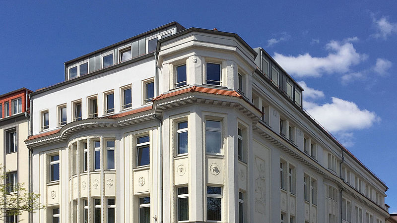 Fassadengestaltung in Hannover bei der Debeka - von Malermeister Kramer 1